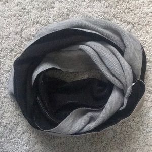 NEW W/ TAGS Calvin Klein infinity scarf